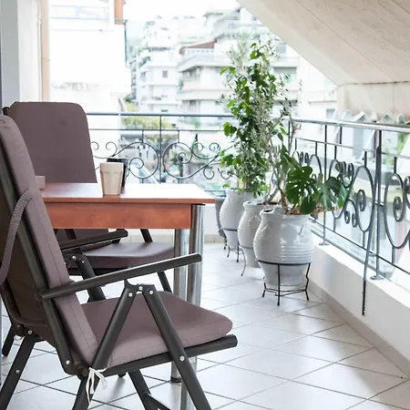 Apartment Elegant Spacious 2bd With Balcony In Petralona