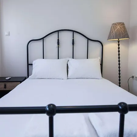 Elegant Spacious 2bd With Balcony In Petralona Athens