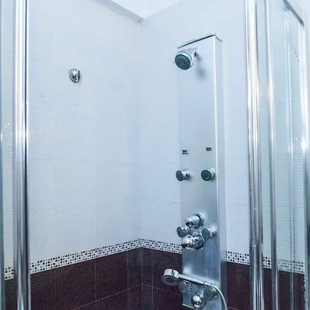 Elegant Spacious 2bd With Balcony In Petralona Apartment
