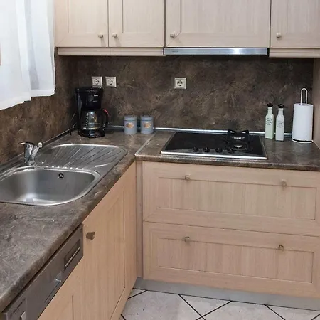 Apartment Elegant Spacious 2bd With Balcony In Petralona *