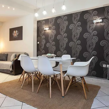 Elegant Spacious 2bd With Balcony In Petralona Apartment Athens