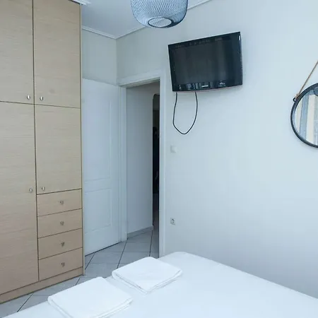 Apartment Elegant Spacious 2bd With Balcony In Petralona Athens