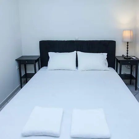 Elegant Spacious 2bd With Balcony In Petralona *