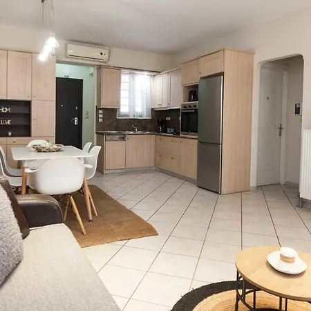 Elegant Spacious 2bd With Balcony In Petralona Athens